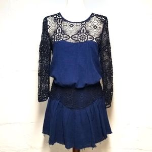 Free People navy blue with black lace sleeve dress size 6